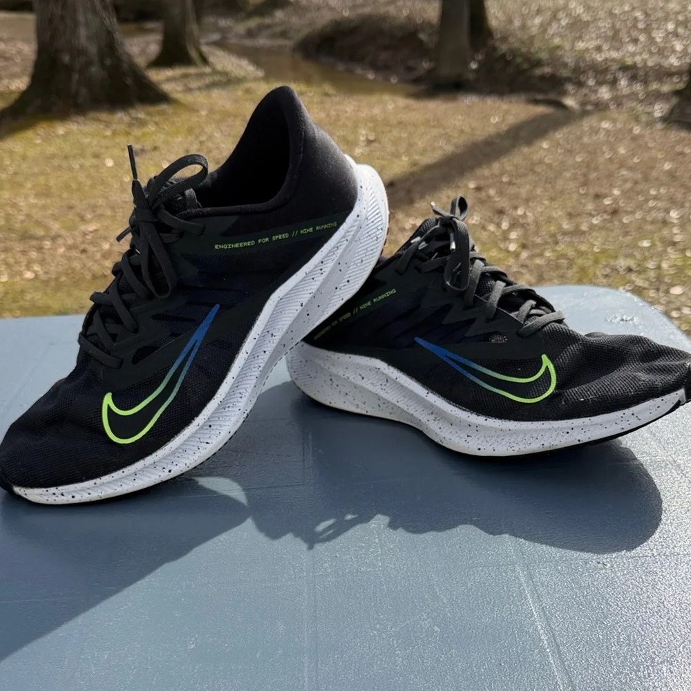 Nike Men's Quest 3 Black and Blue Running Shoes